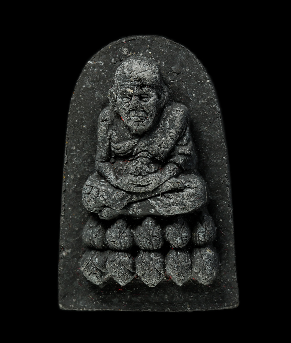 21Dec24 (40)p.jpg - พระผงหลวงปู่ทวด วัดช้างให้ พระผงจิตรลดา รุ่นกาญจนาภิเษก เสาร์ 5 ขึ้น 5 ค่ำ เดือน 5 ปี2539 สร้างโบรถ วัดบวรนิเวศวิหาร กรุงเทพฯ ผงมวลสารวัดไชโย ผงมวลสาร [..] | https://kamulet.in.th